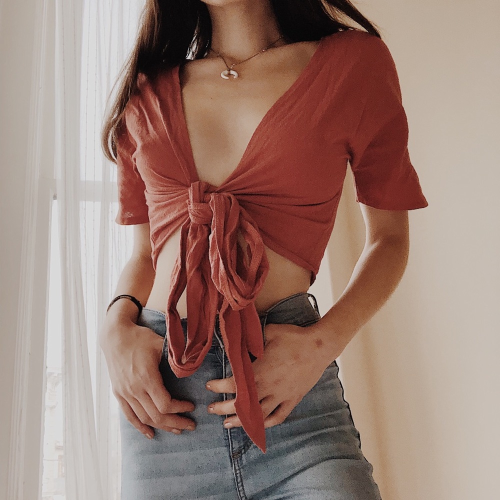 Princess Polly Tie Front Crop Top 🔥